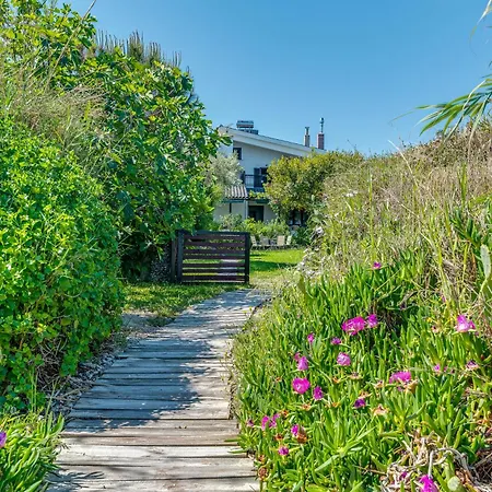 Kyano Beachfront House * ポリフロノ